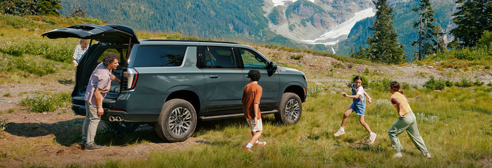 2025 Chevrolet Suburban vs. 2025 Ford Expedition