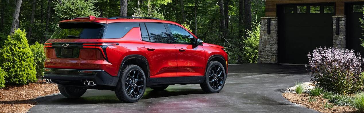 2026 Chevrolet Traverse vs. 2026 Toyota Highlander